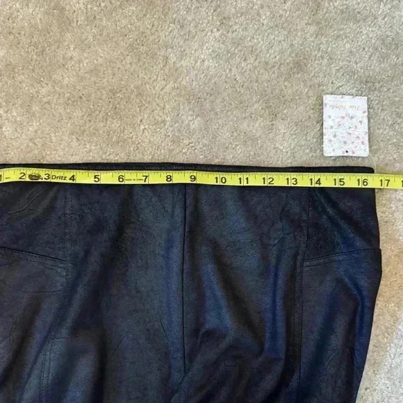 Free People Women Bike Shorts Heatwave Faux Suede Black Moto Goth Size Large L - Picture 8 of 8